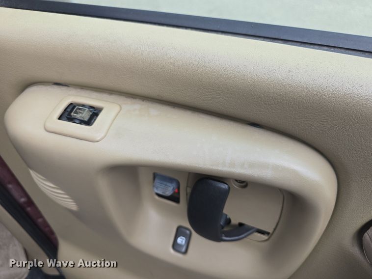 image for item DM1740 2002 Chevrolet Express 1500 van