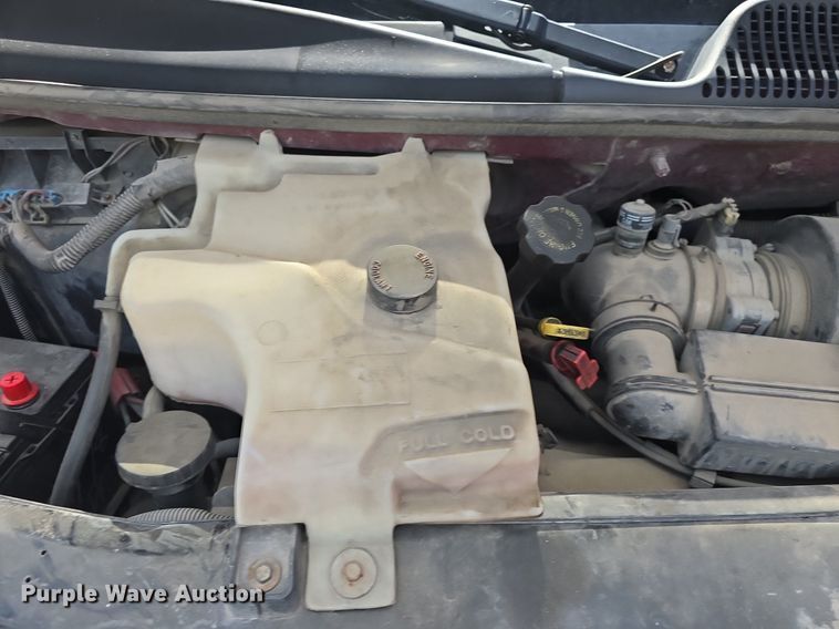 image for item DM1740 2002 Chevrolet Express 1500 van