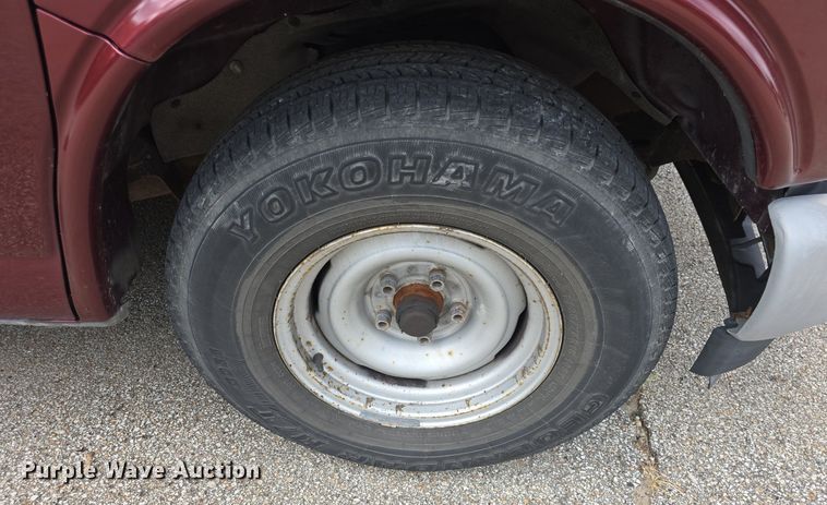 image for item DM1740 2002 Chevrolet Express 1500 van