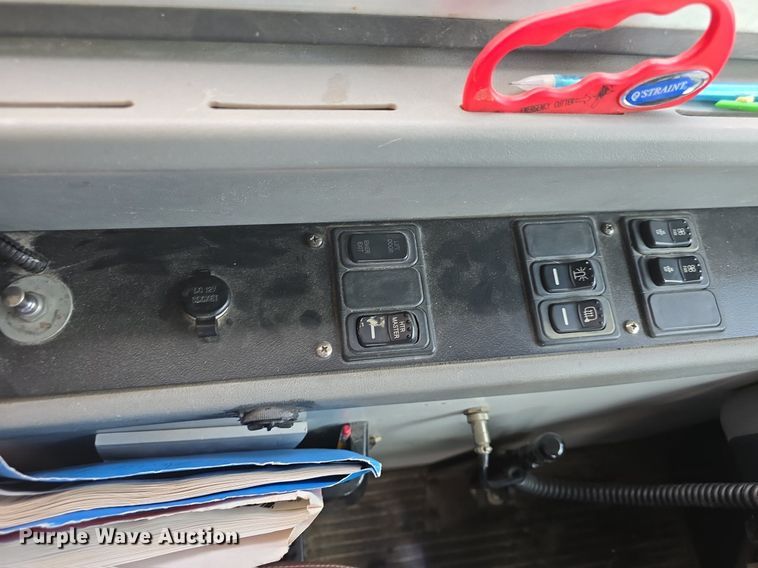 image for item DM1741 2002 Blue Bird  All American school bus