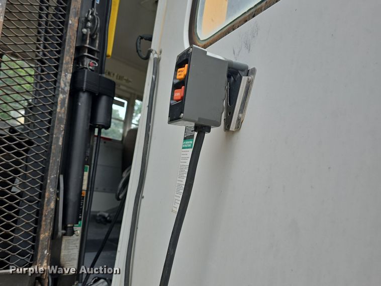 image for item DM1741 2002 Blue Bird  All American school bus