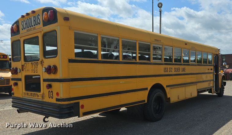 image for item DM1742 1999 International 3800 school bus