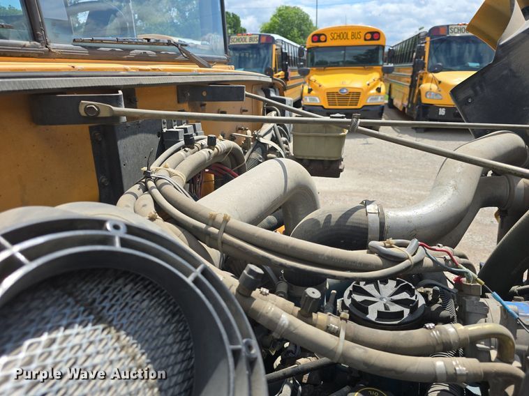 image for item DM1742 1999 International 3800 school bus