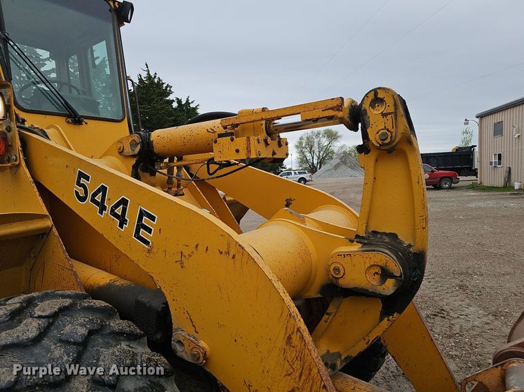 image for item DP0863 1990 John Deere 544E wheel loader