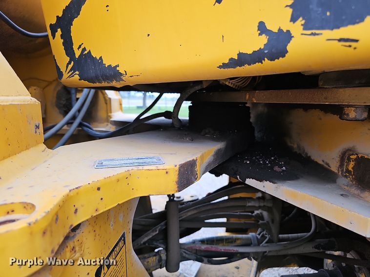 image for item DP0863 1990 John Deere 544E wheel loader