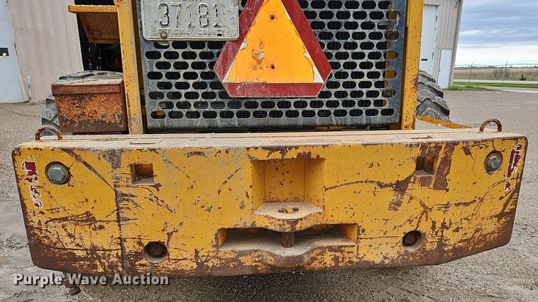 image for item DP0863 1990 John Deere 544E wheel loader