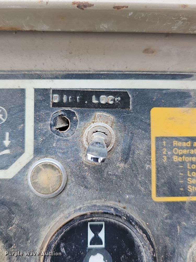 image for item DP0863 1990 John Deere 544E wheel loader