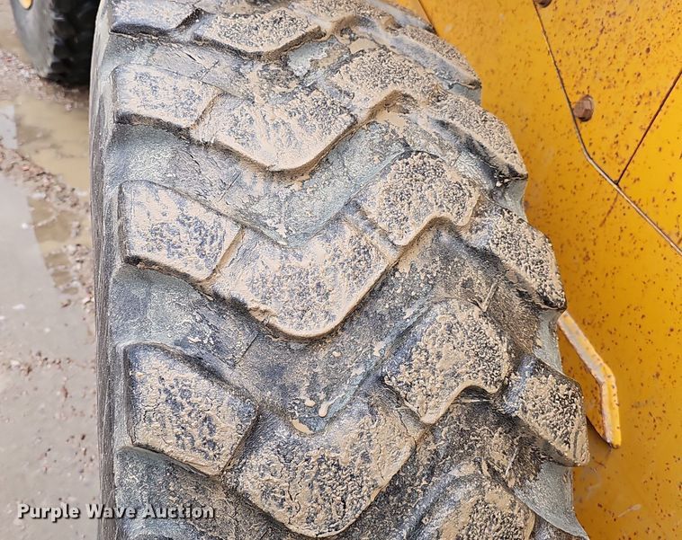 image for item DP0863 1990 John Deere 544E wheel loader