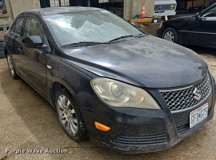image for item DQ4378 2010 Suzuki Kizashi 