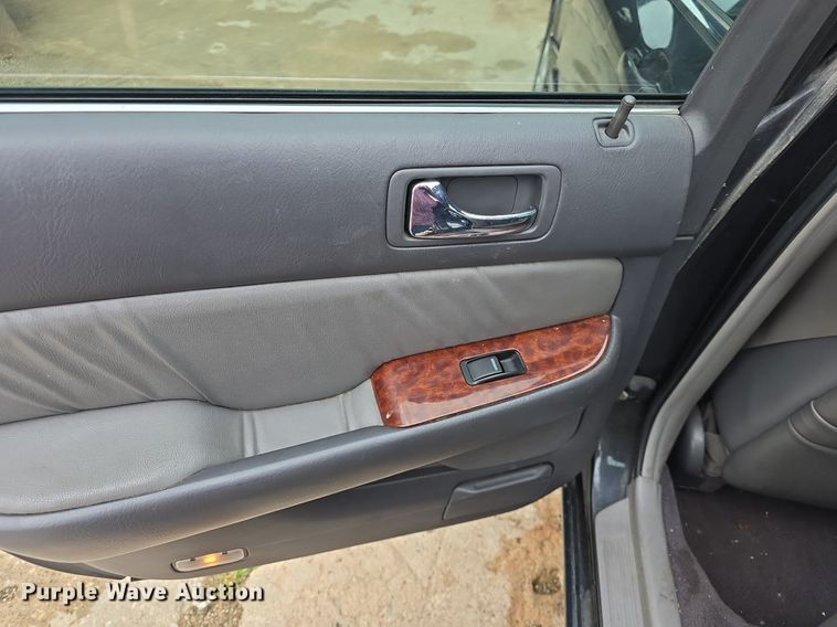 image for item DQ4379 2002 Acura RL 