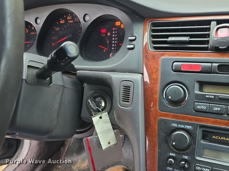 image for item DQ4379 2002 Acura RL 