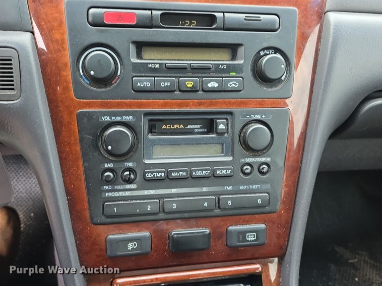 image for item DQ4379 2002 Acura RL 