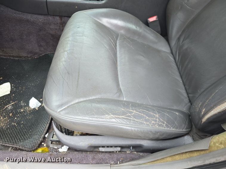 image for item DQ4379 2002 Acura RL 