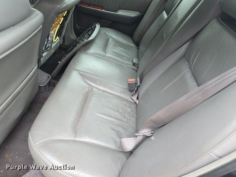 image for item DQ4379 2002 Acura RL 