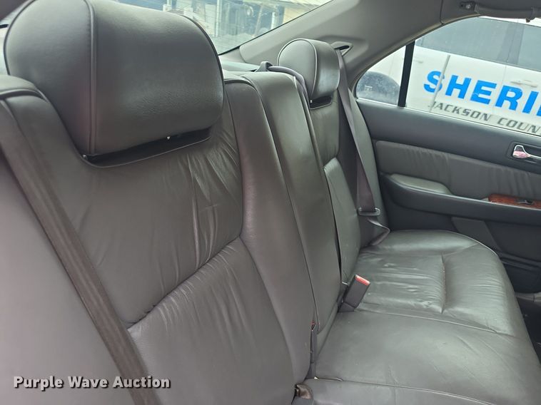 image for item DQ4379 2002 Acura RL 