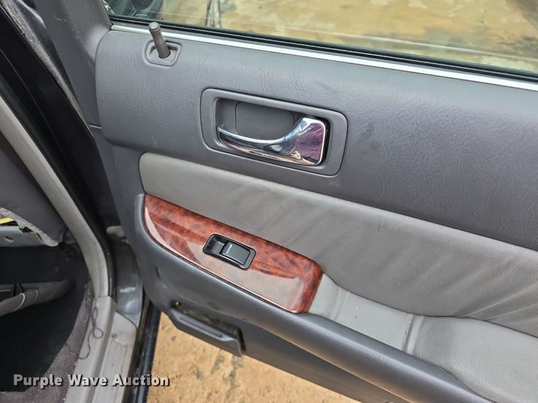 image for item DQ4379 2002 Acura RL 