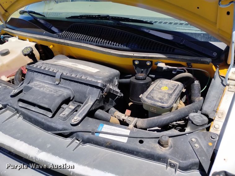 image for item DQ6122 2000 Chevrolet  school bus