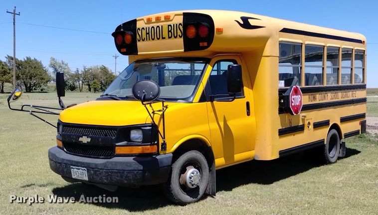 image for item DQ6123 2009 Bluebird school bus