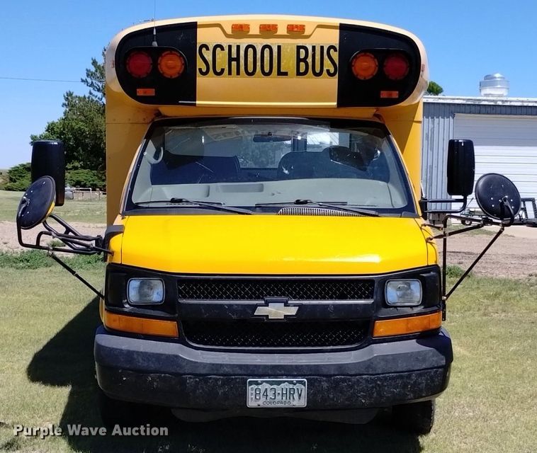 image for item DQ6123 2009 Bluebird school bus