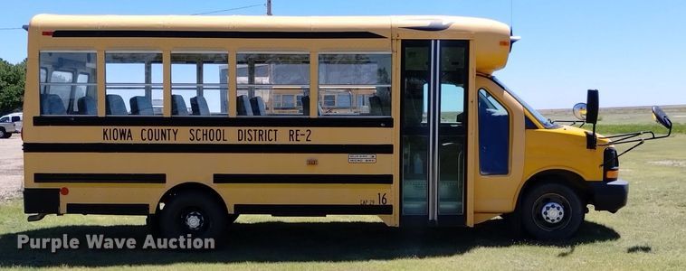 image for item DQ6123 2009 Bluebird school bus