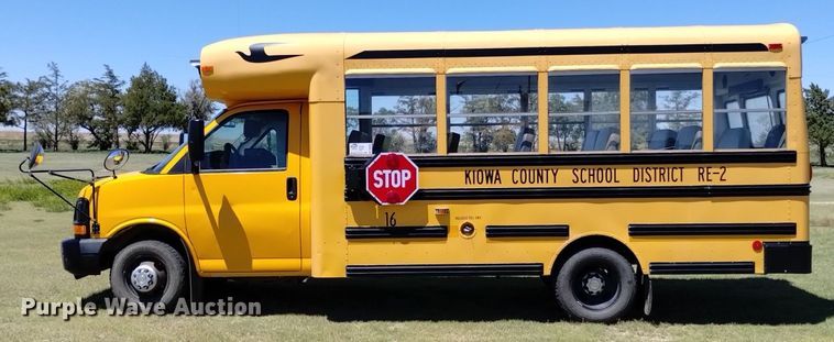 image for item DQ6123 2009 Bluebird school bus