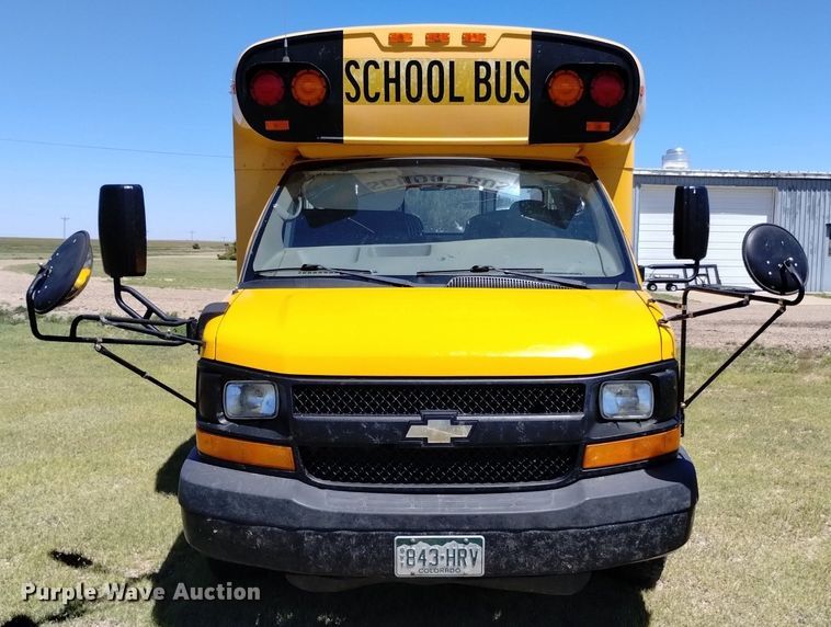 image for item DQ6123 2009 Bluebird school bus