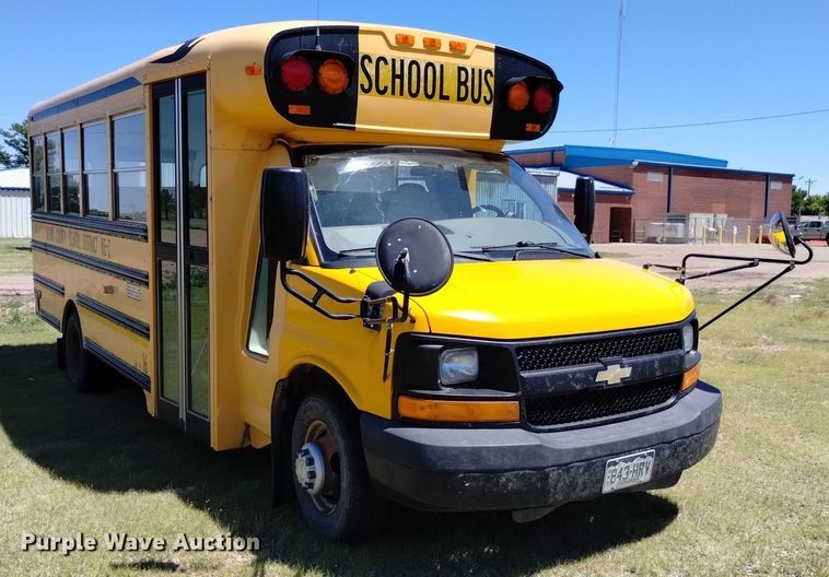 image for item DQ6123 2009 Bluebird school bus