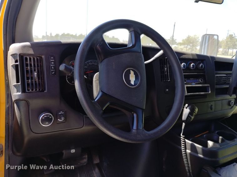 image for item DQ6123 2009 Bluebird school bus