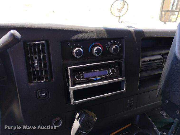 image for item DQ6123 2009 Bluebird school bus