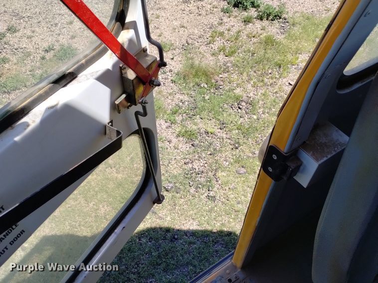 image for item DQ6123 2009 Bluebird school bus