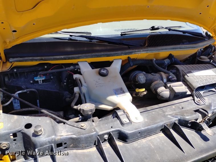 image for item DQ6123 2009 Bluebird school bus