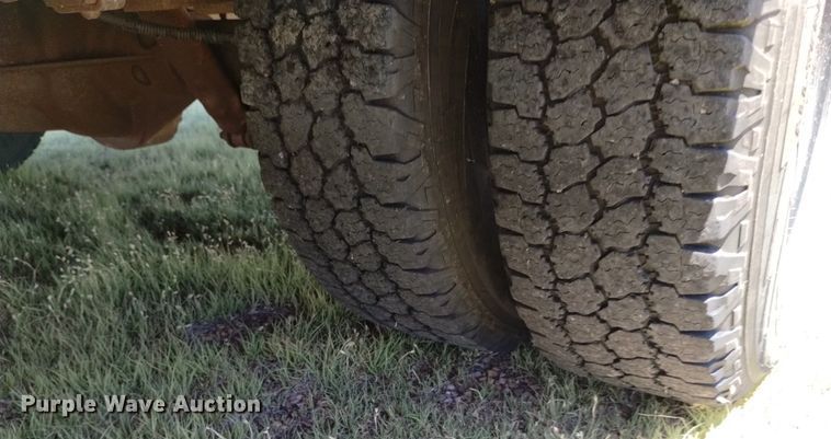 image for item DQ6123 2009 Bluebird school bus