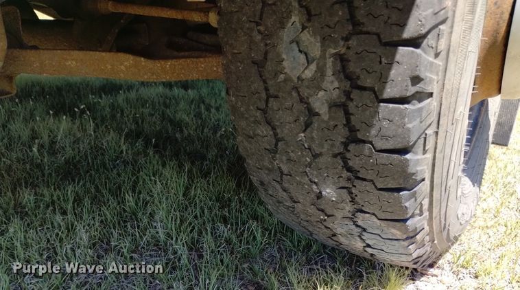 image for item DQ6123 2009 Bluebird school bus