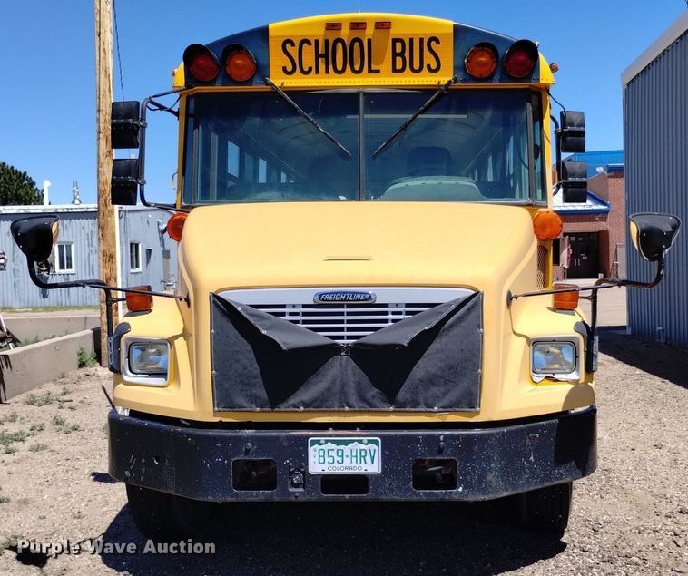 image for item DQ6124 2003 Freightliner  FS65 school bus