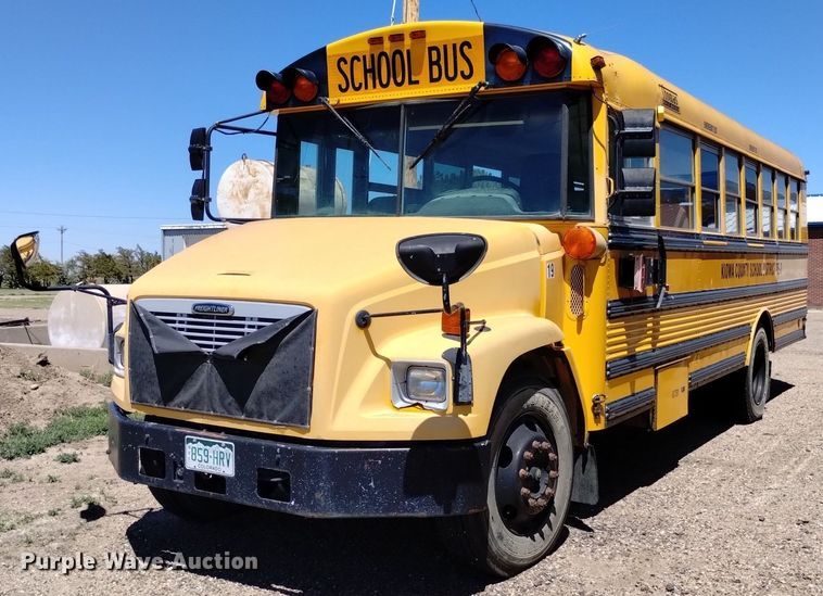 image for item DQ6124 2003 Freightliner  FS65 school bus