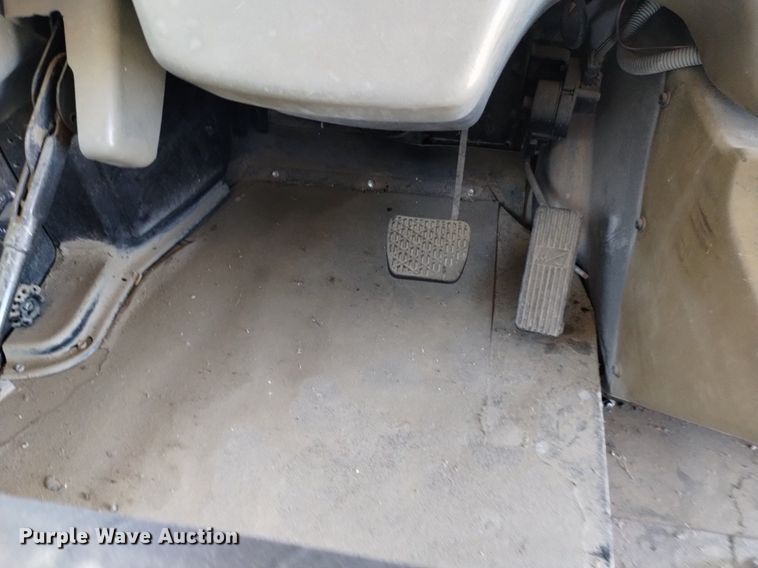 image for item DQ6124 2003 Freightliner  FS65 school bus