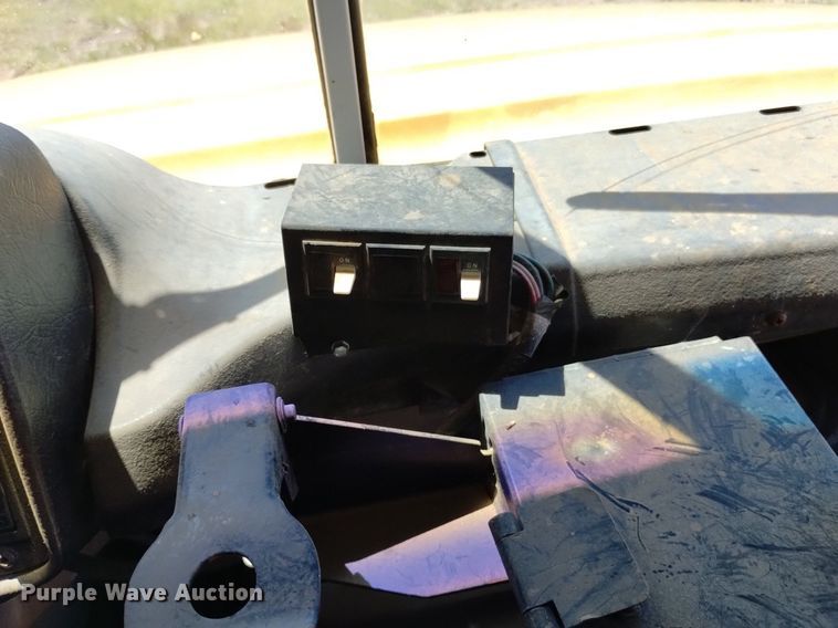 image for item DQ6124 2003 Freightliner  FS65 school bus