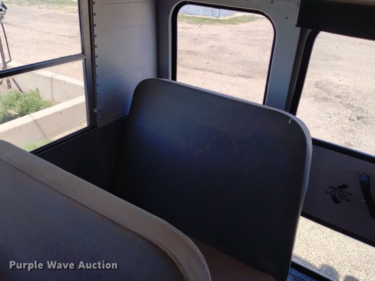 image for item DQ6124 2003 Freightliner  FS65 school bus