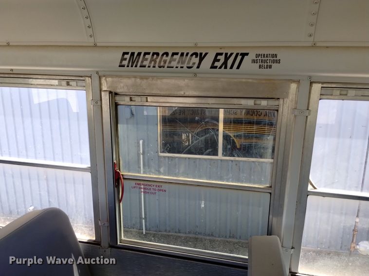 image for item DQ6124 2003 Freightliner  FS65 school bus