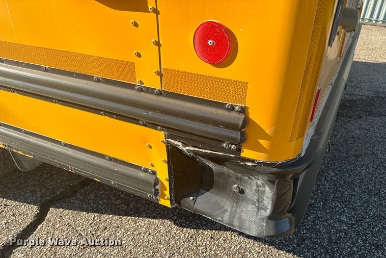 image for item DQ6784 2008 GMC  Magnavan school bus