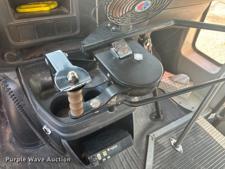 image for item DQ6784 2008 GMC  Magnavan school bus