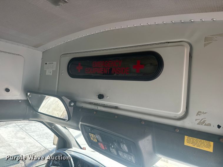 image for item DQ6784 2008 GMC  Magnavan school bus