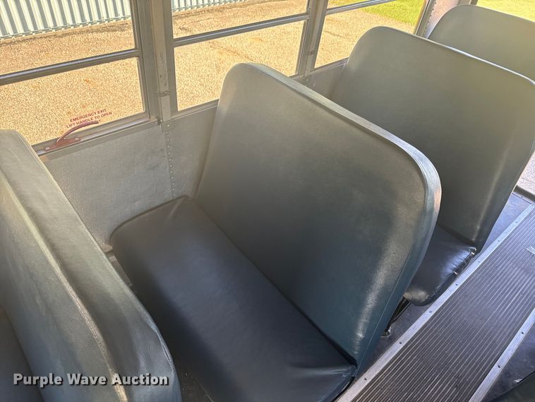 image for item DQ6784 2008 GMC  Magnavan school bus