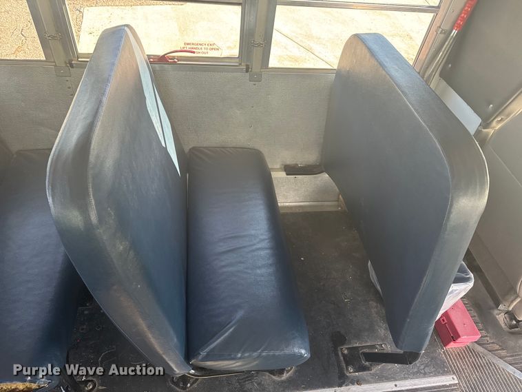 image for item DQ6784 2008 GMC  Magnavan school bus