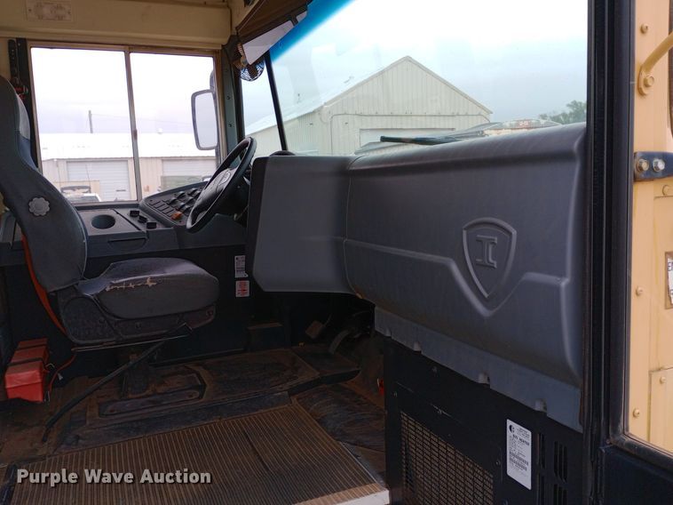 image for item DQ7122 2014 IC CE S school bus