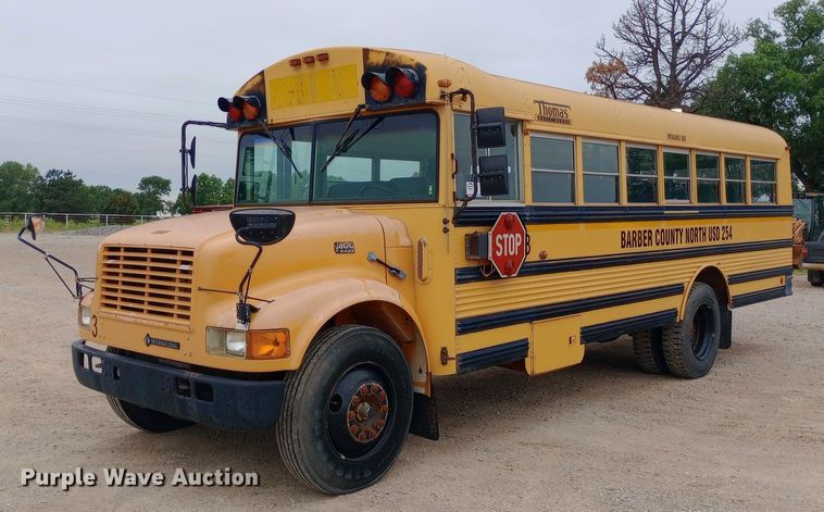 image for item DQ7123 1997 International 3800 school bus