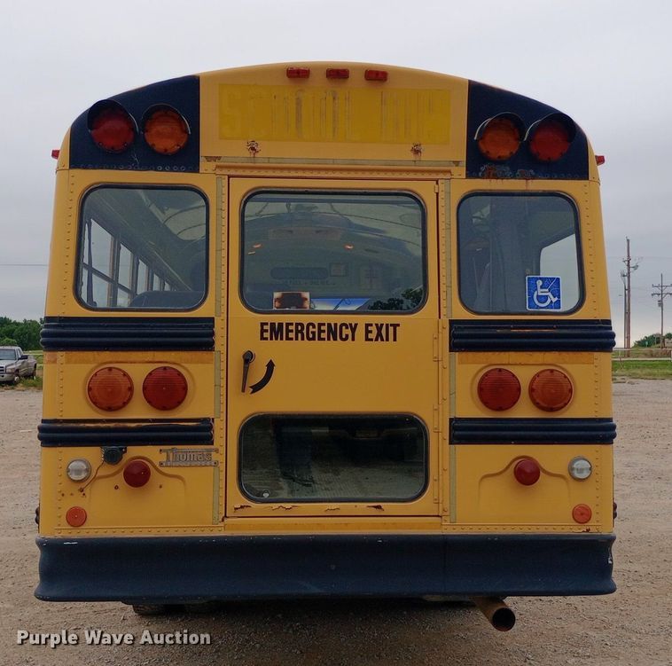 image for item DQ7123 1997 International 3800 school bus