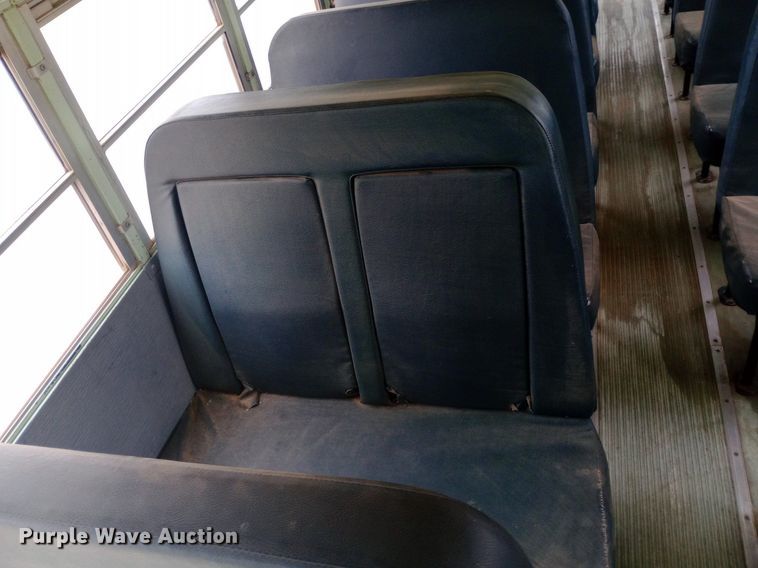 image for item DQ7123 1997 International 3800 school bus