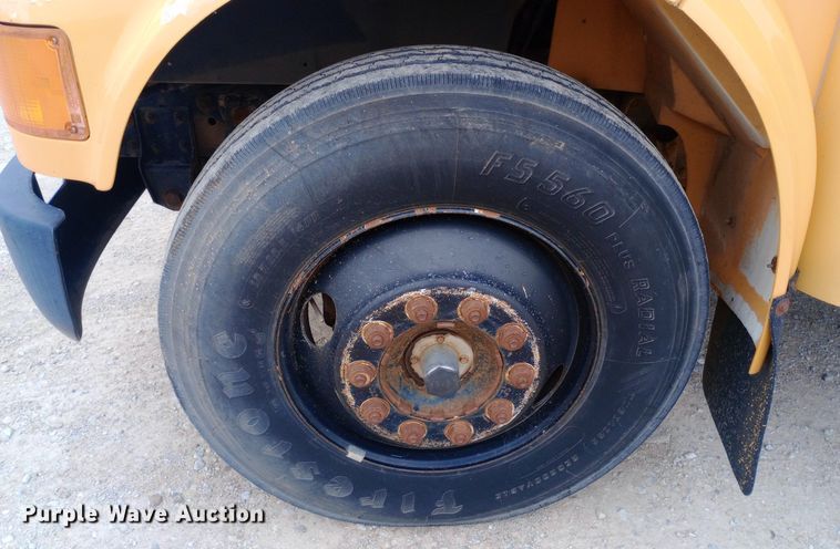 image for item DQ7123 1997 International 3800 school bus