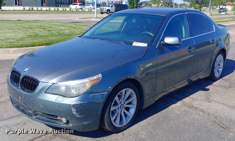 image for item DQ7147 2004 BMW 545i 